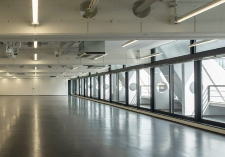 築古ビル改修でCO2排出削減と不動産価値向上を両立…賃料改善、コスト回収の効果が明らかに